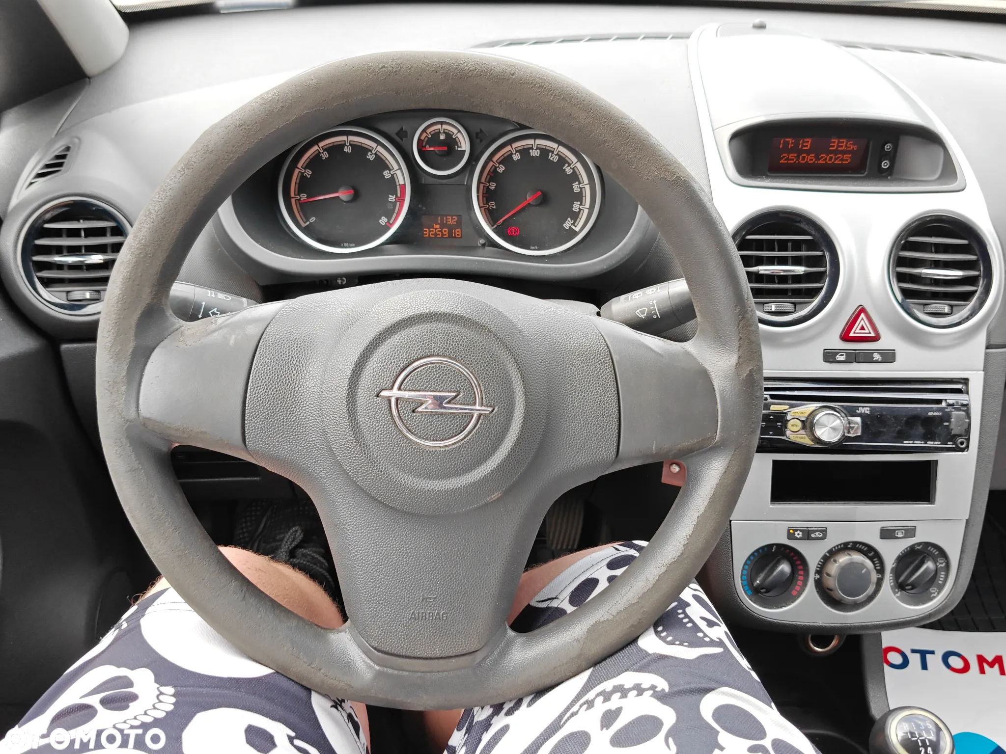 Opel Corsa 1.2 16V Cosmo - 20