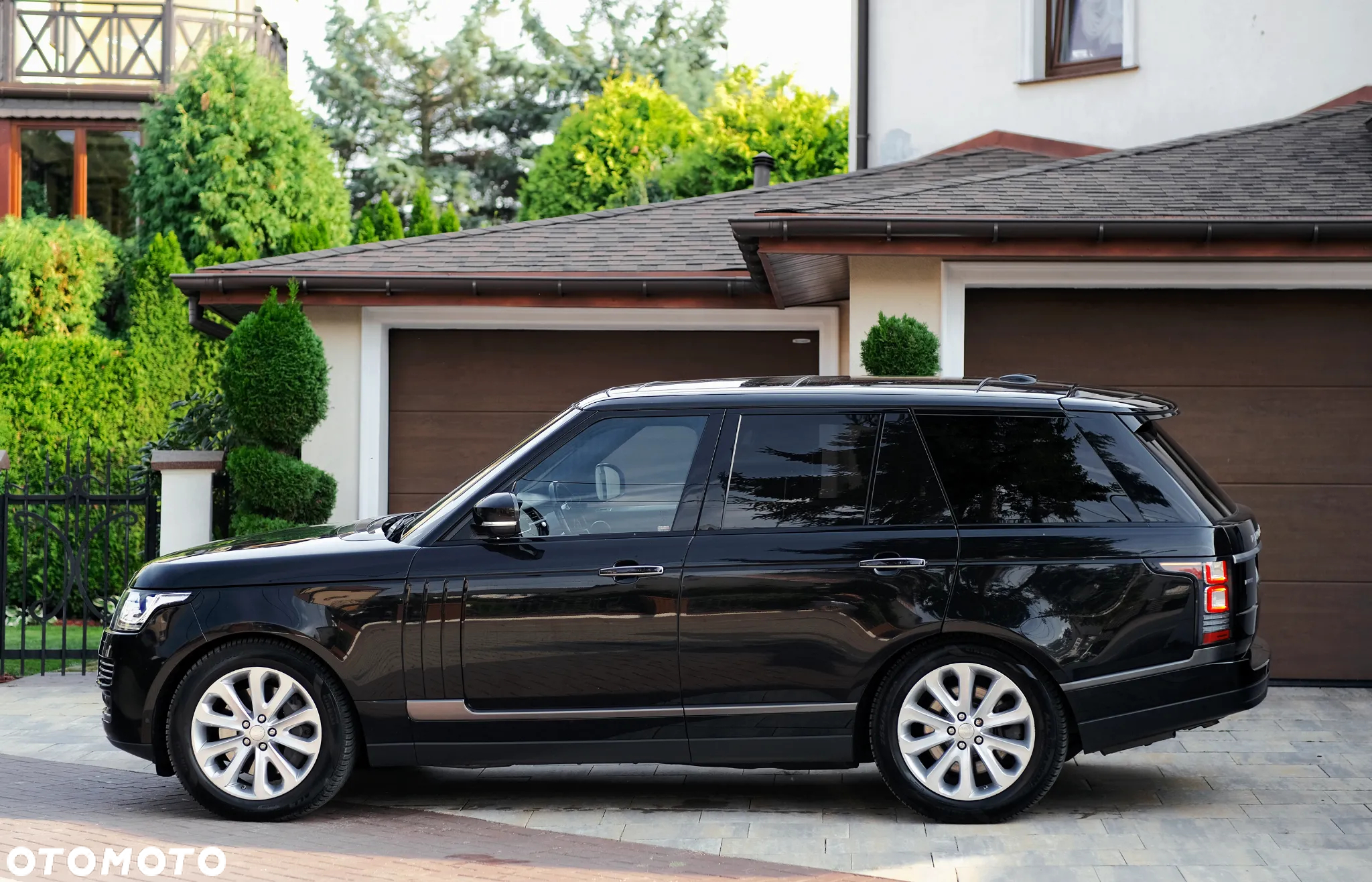 Land Rover Range Rover 4.4SD V8 AB Black - 8