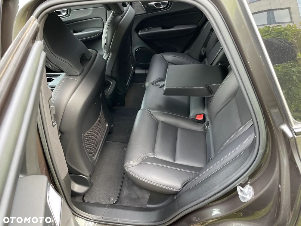 Volvo XC 60 - 8