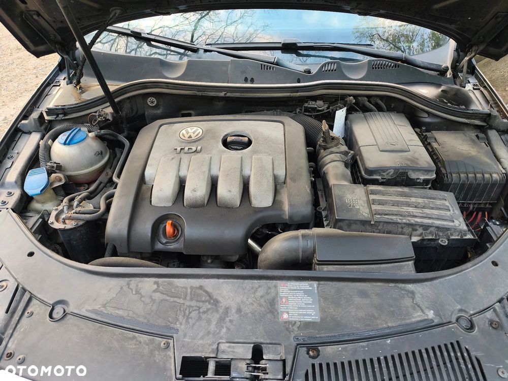 Volkswagen Passat 2.0 TDI Comfortline DSG - 13