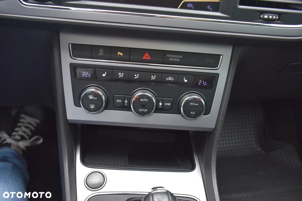 Seat Leon 2.0 TDI DPF Start&Stop DSG XCELLENCE - 23