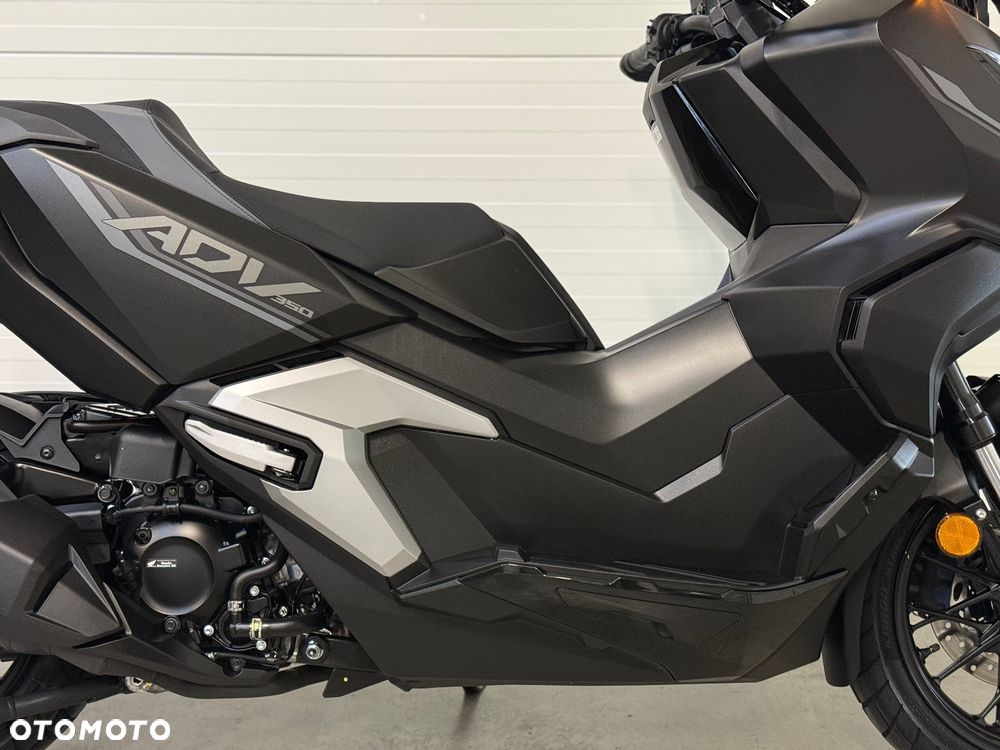 Honda ADV350 - 12