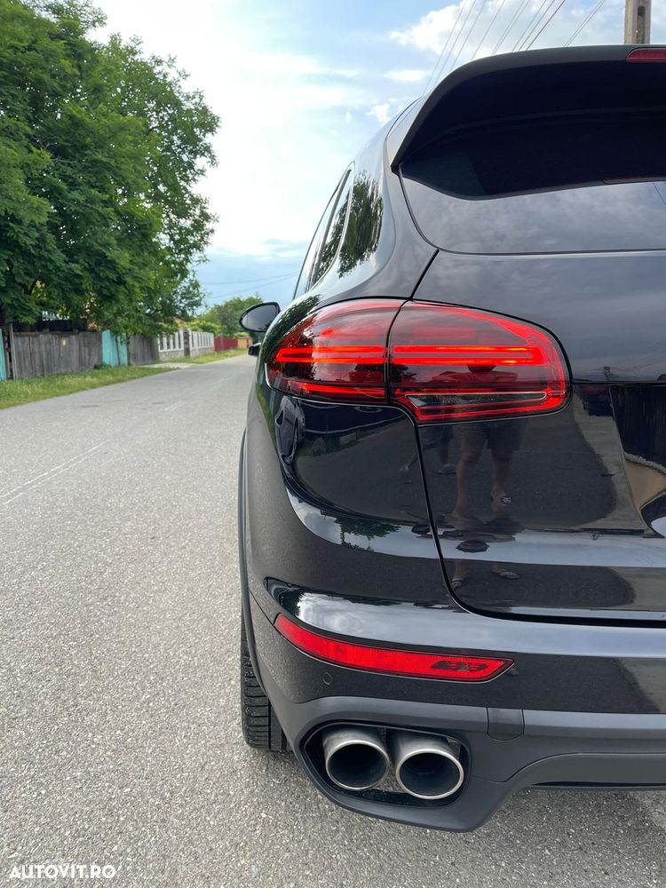 Porsche Cayenne Tiptronic S - 28