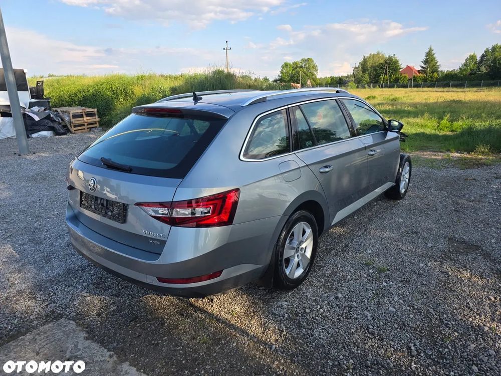 Skoda Superb 1.4 TSI 4x4 ACT Ambition - 3