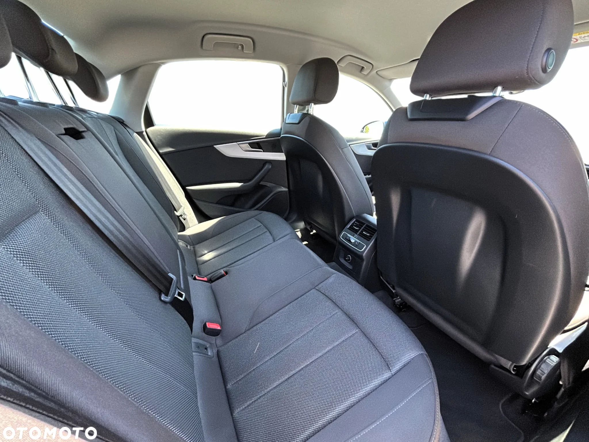 Audi A4 40 TDI Advanced S tronic - 18