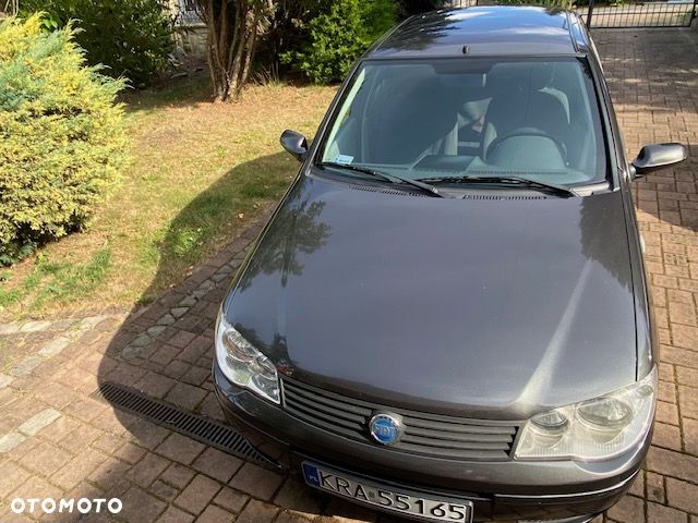 Fiat Albea 1.4 Dynamic - 2