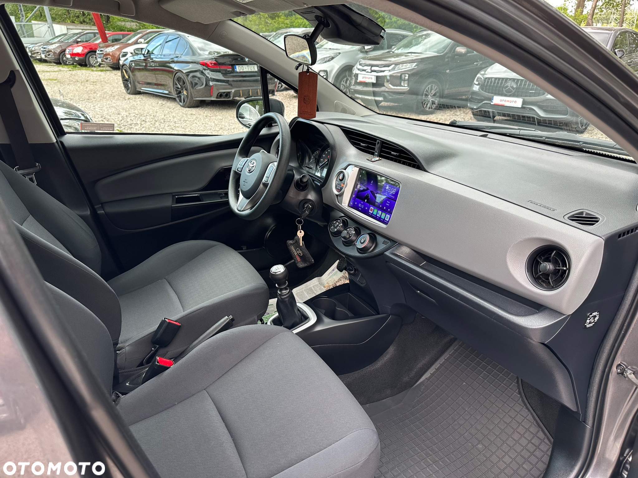 Toyota Yaris 1.5 Dynamic - 17
