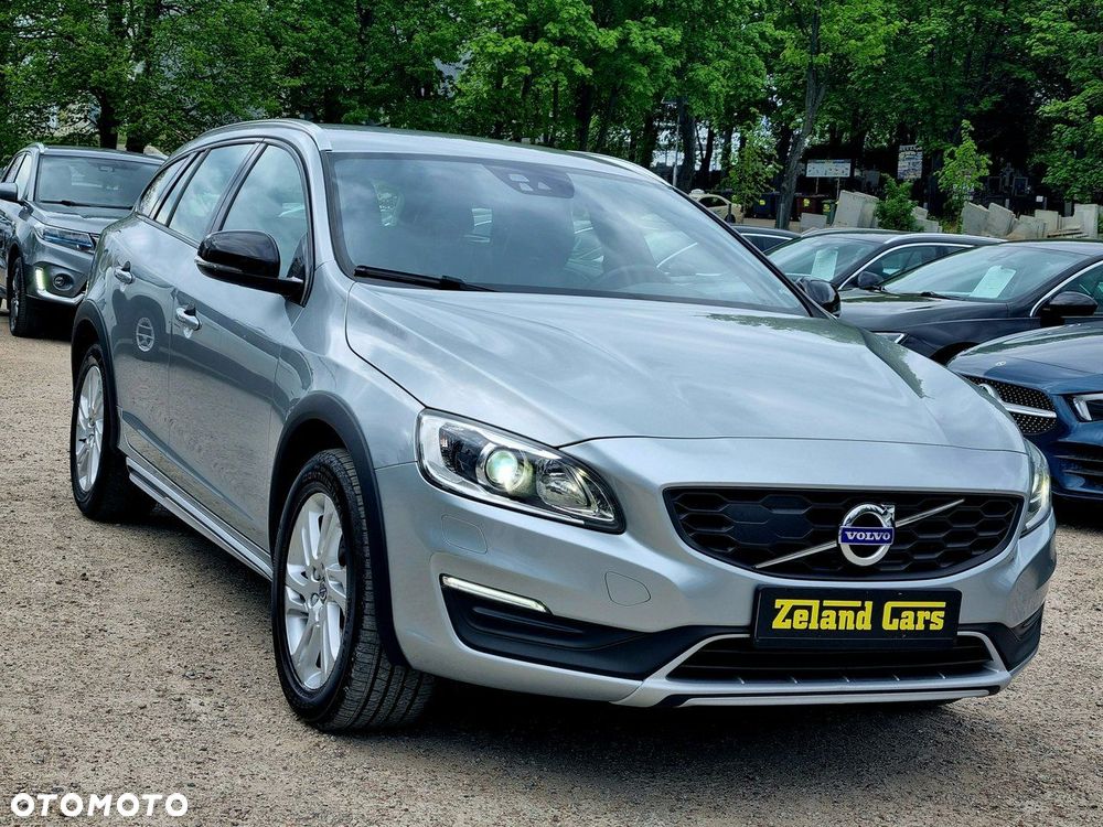 Volvo V60 Cross Country D3 Geartronic Summum - 3