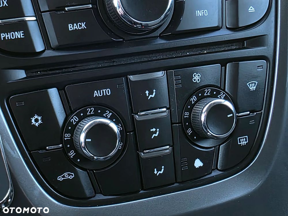 Opel Astra 1.4 T Cosmo - 15