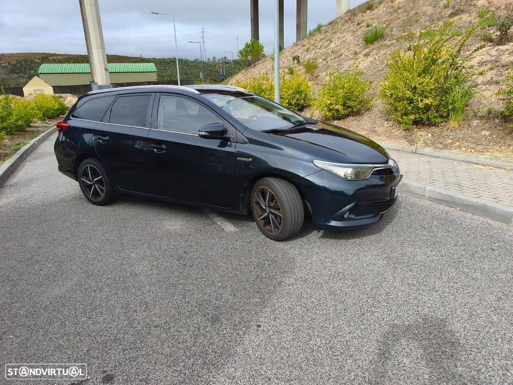 Toyota Auris Touring Sports - 25
