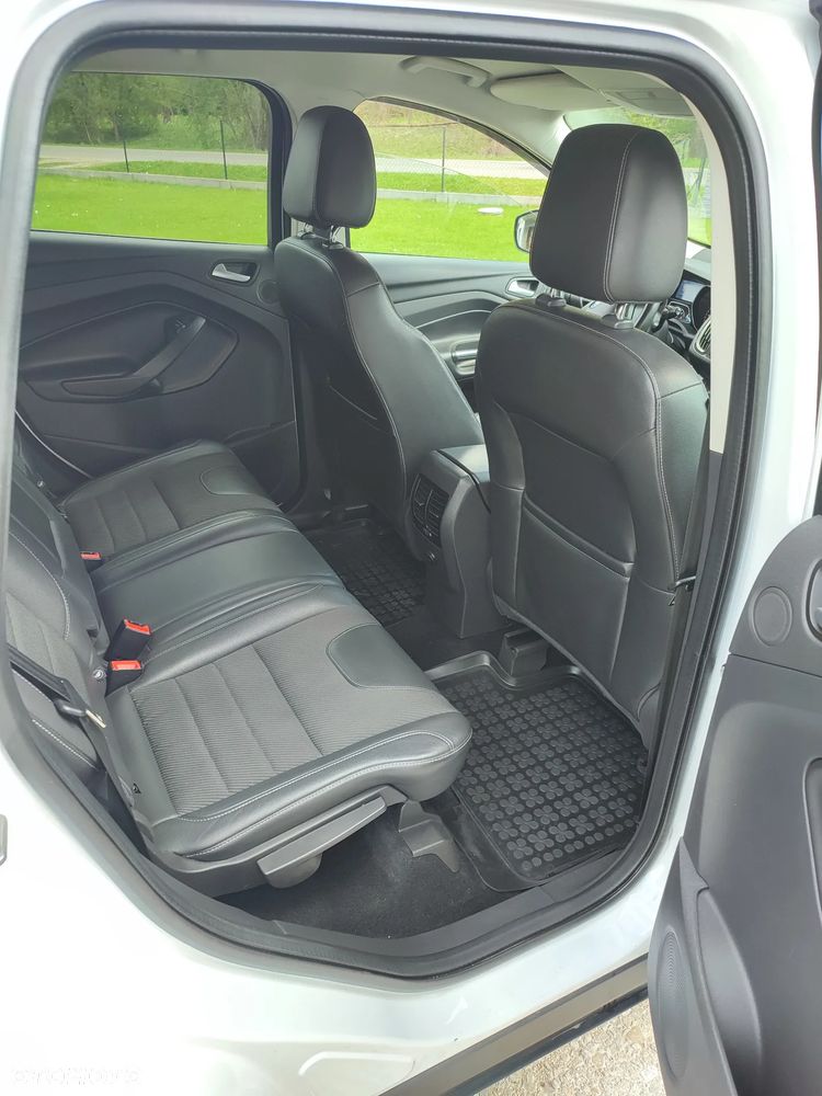 Ford Kuga 2.0 TDCi 2x4 Titanium - 5