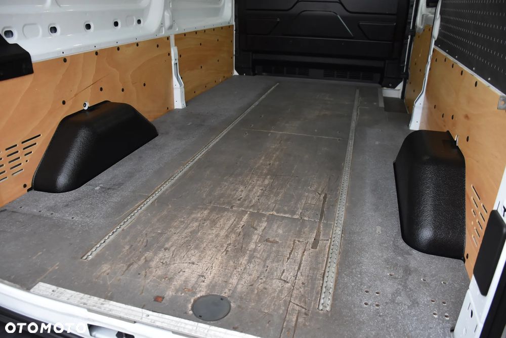 Ford Transit - 20