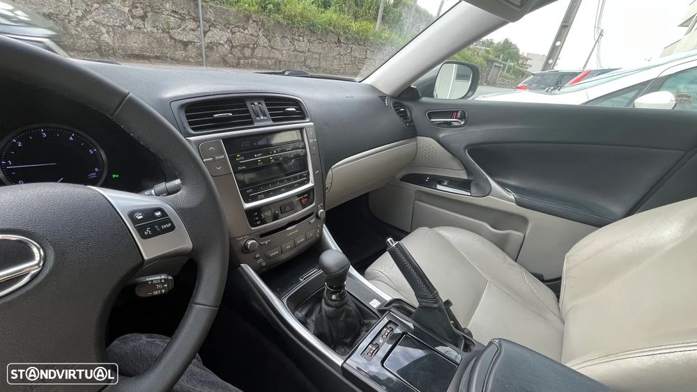 Lexus IS 200 d P.Executive 2G - 10