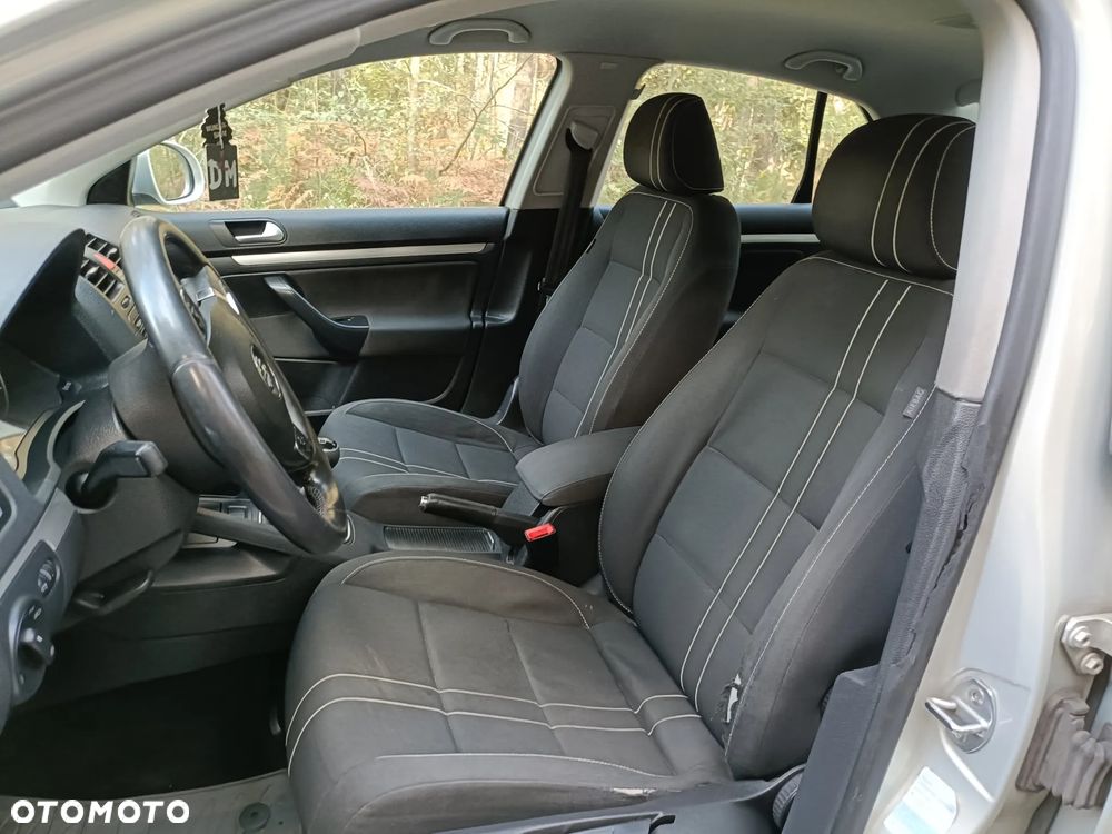 Volkswagen Jetta - 8