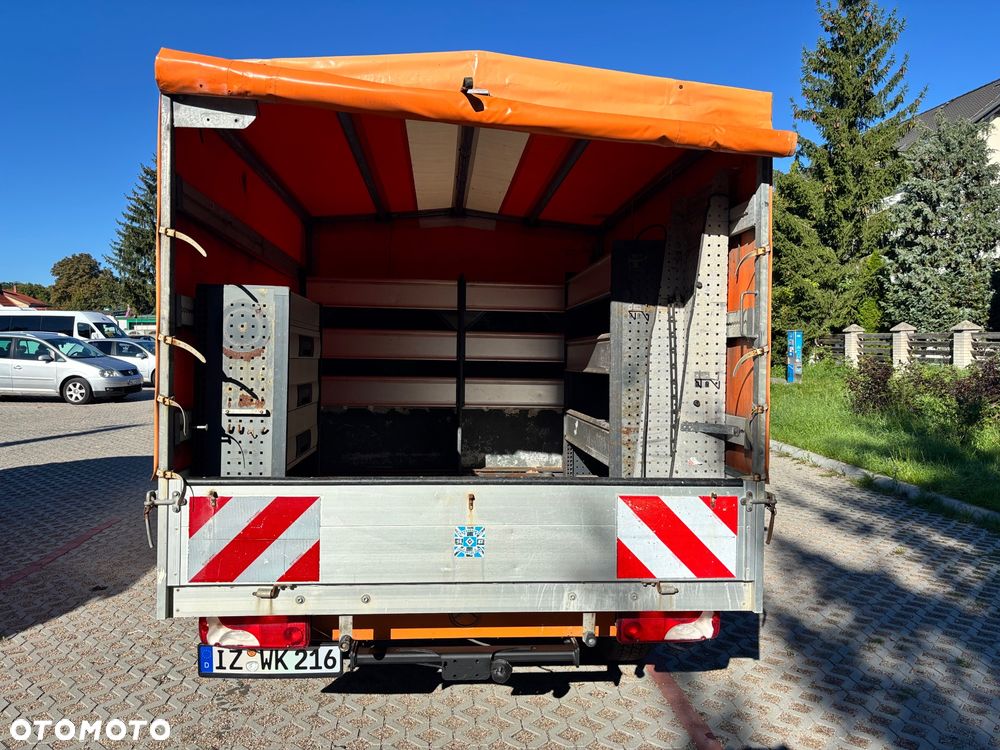 Mercedes-Benz Sprinter - 27