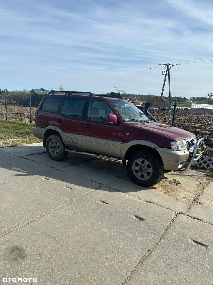 Nissan Terrano 2.4 Luxury - 7