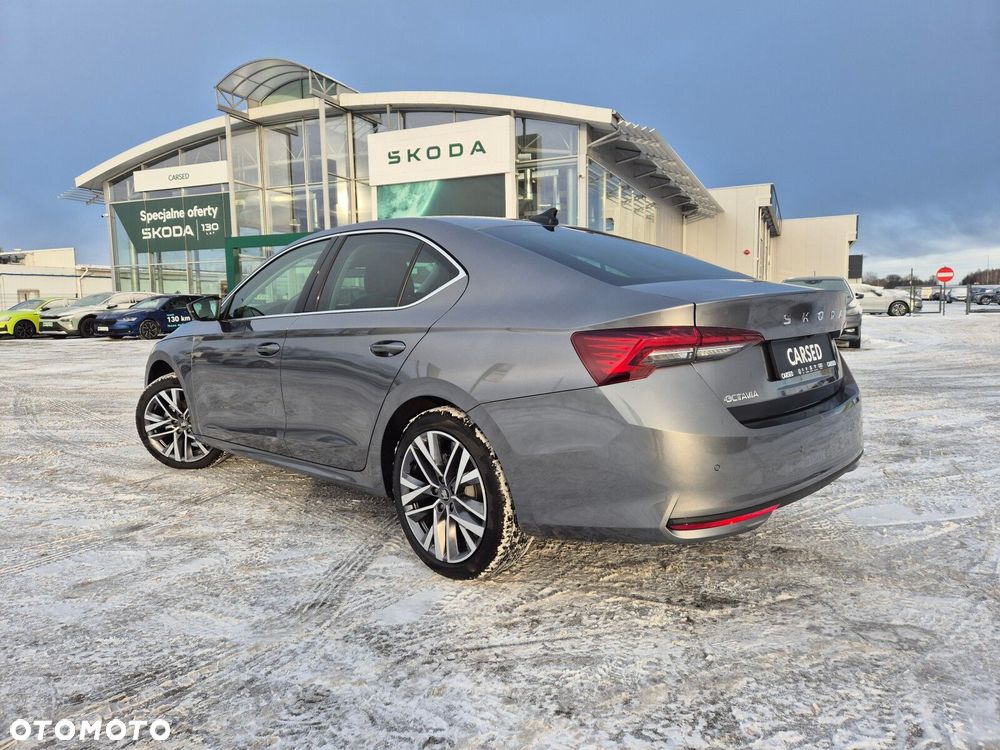 Skoda Octavia 2.0 TDI Selection DSG - 3