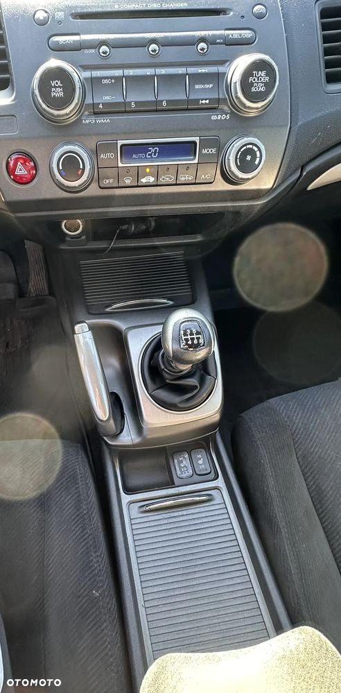 Honda Civic 1.8 Executive - 8