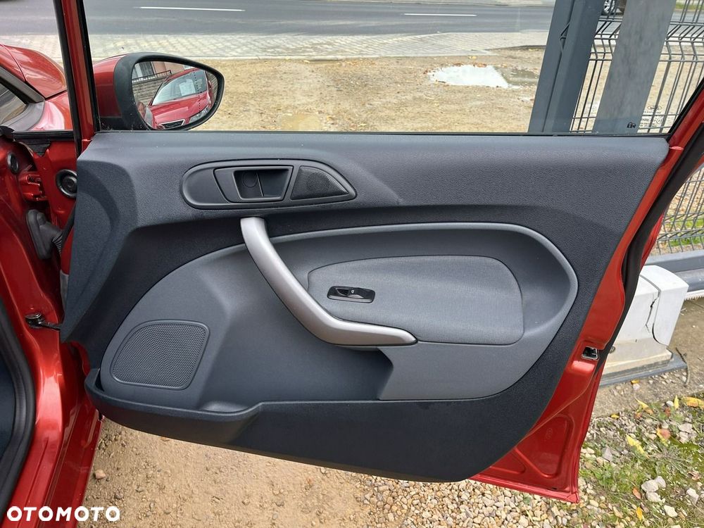 Ford Fiesta - 16