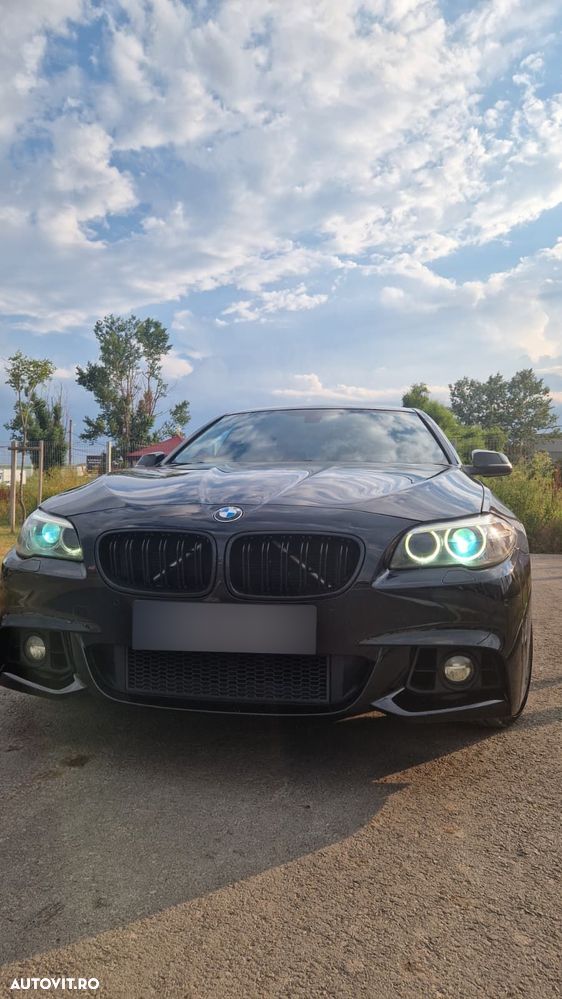 BMW Seria 5 525d xDrive - 11