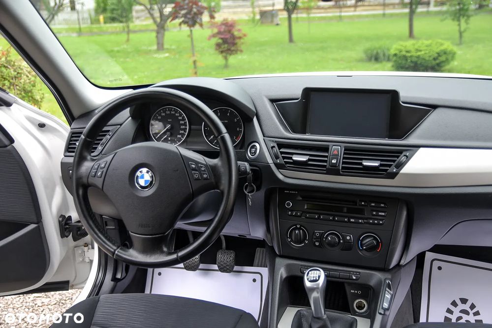 BMW X1 sDrive18i - 35