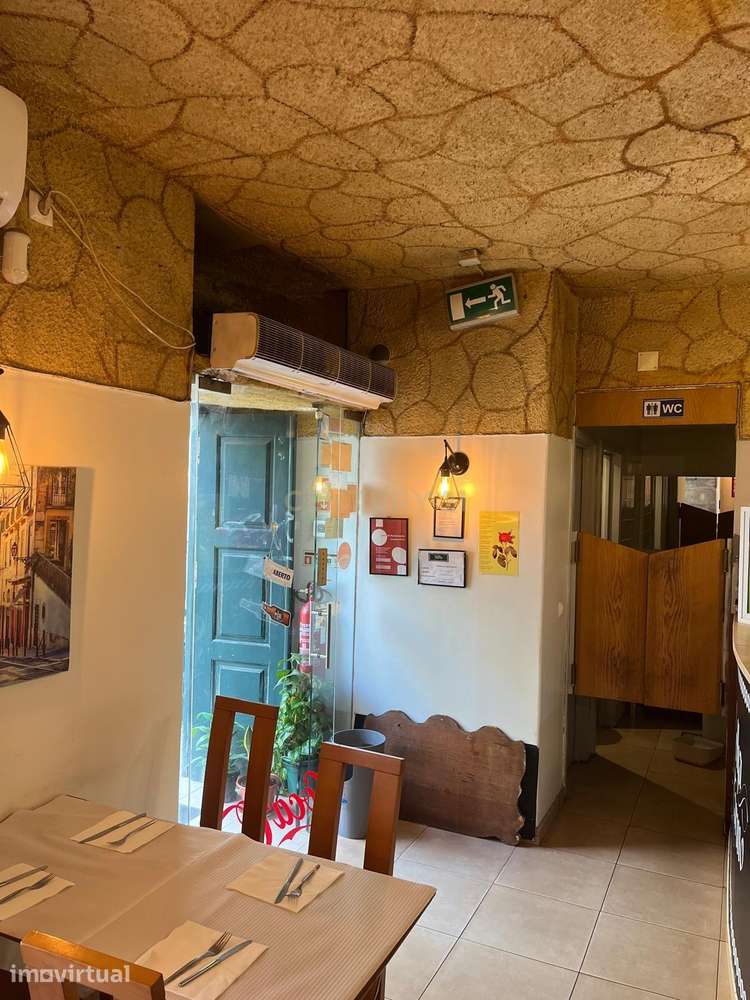 Trespasse – Restaurante em Funcionamento no Largo do Carmo, Lisboa 290 - Grande imagem: 2/9