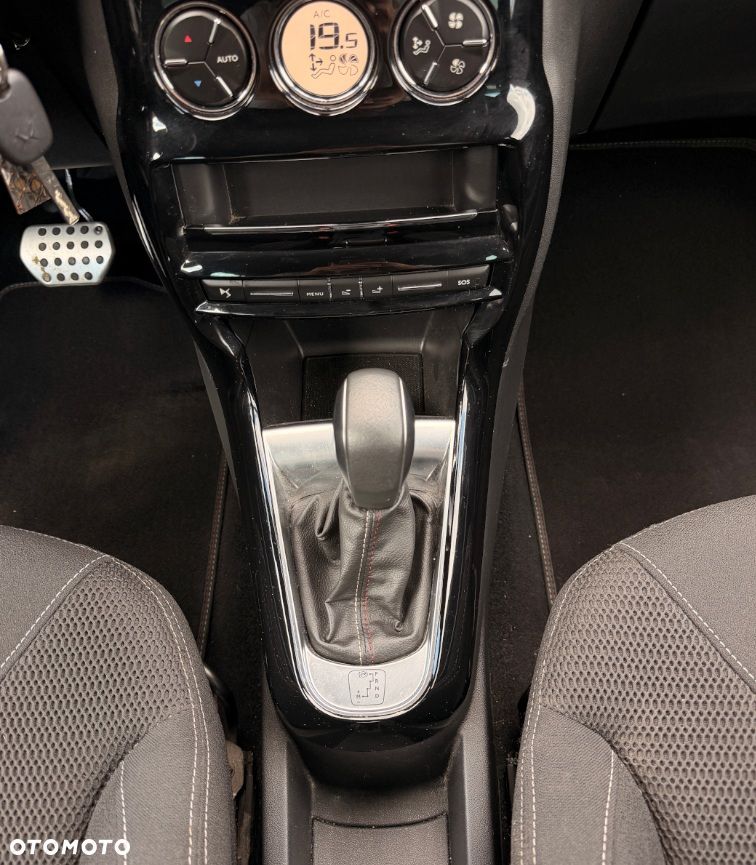 Citroën DS3 PureTech 110 Start & Stop EAT6 OPF PERFORMANCE LINE - 17
