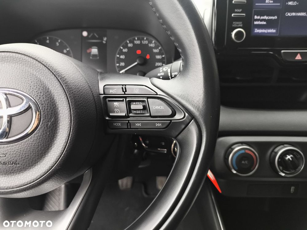 Toyota Yaris - 18