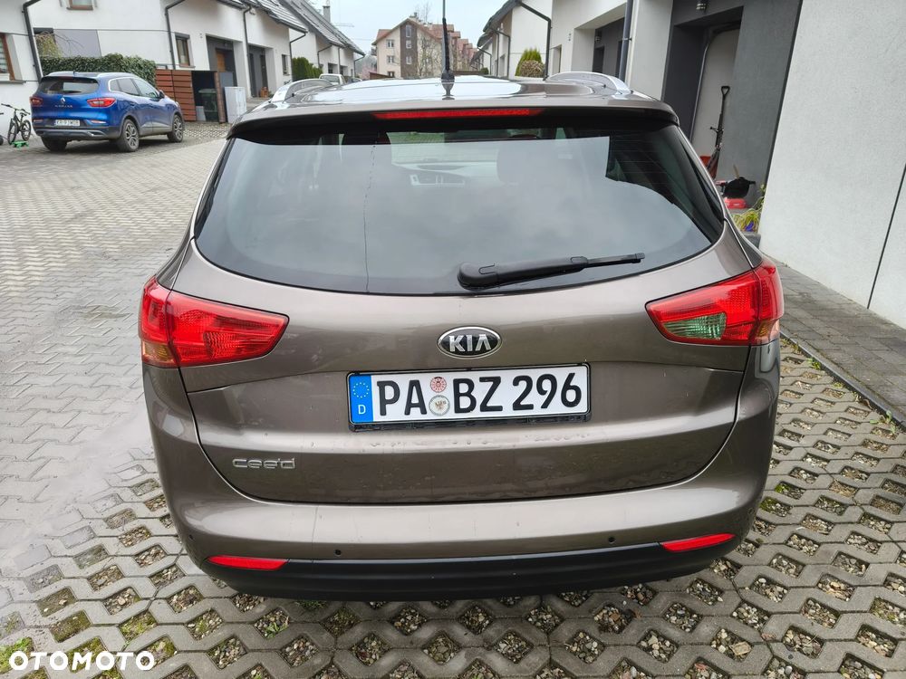Kia Ceed - 12