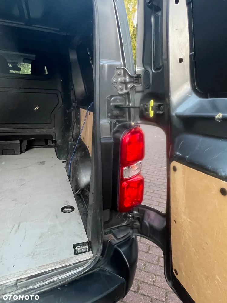Opel Vivaro - 23