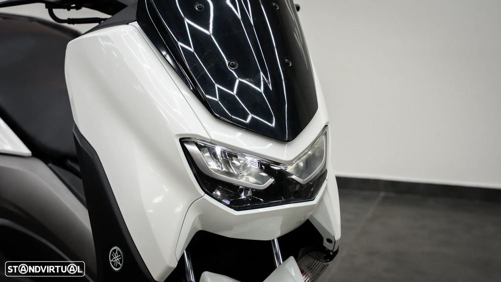 Yamaha NMAX - 11