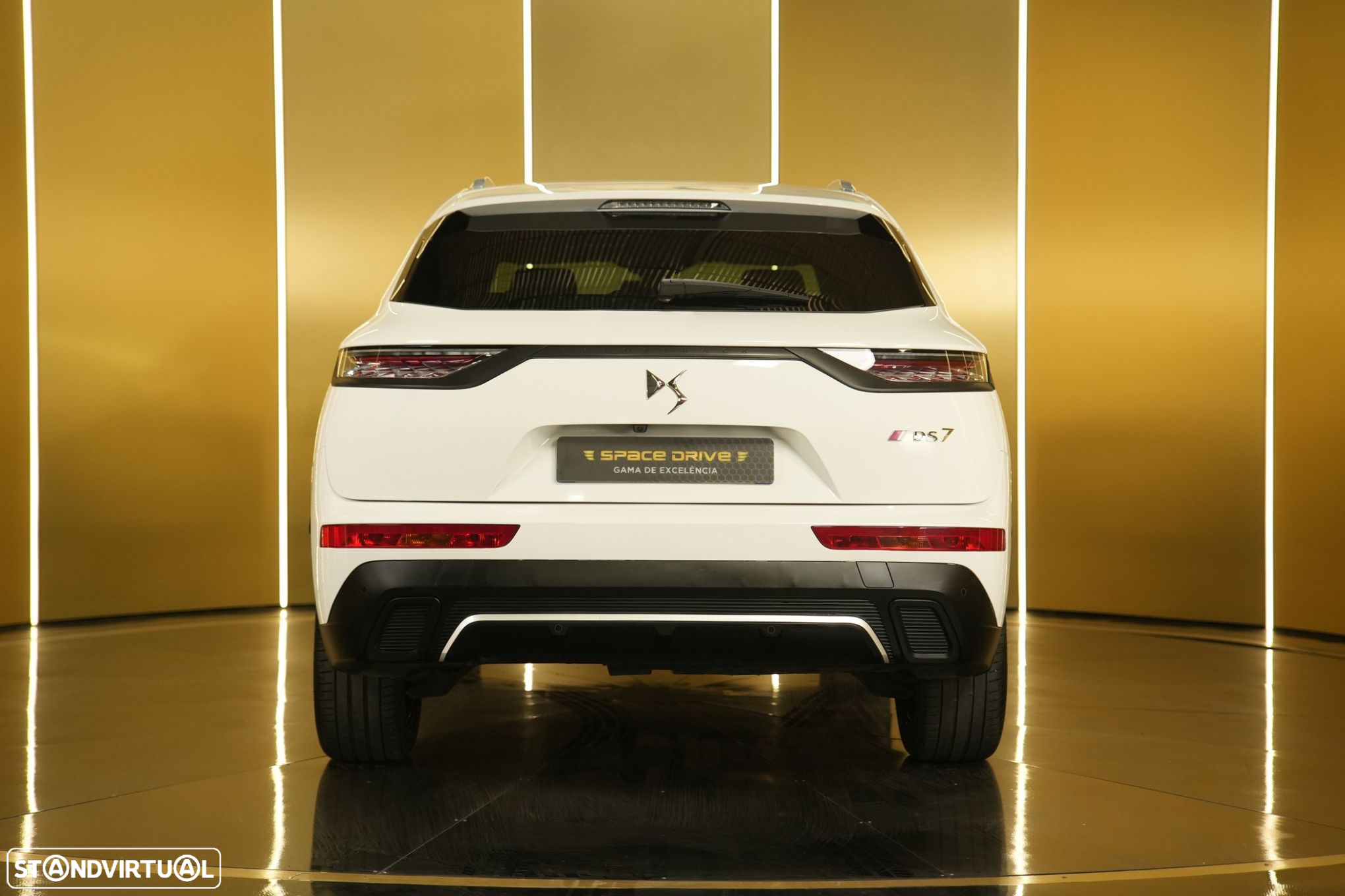 DS DS7 Crossback 1.5 BlueHDi Performance Line EAT8 - 13