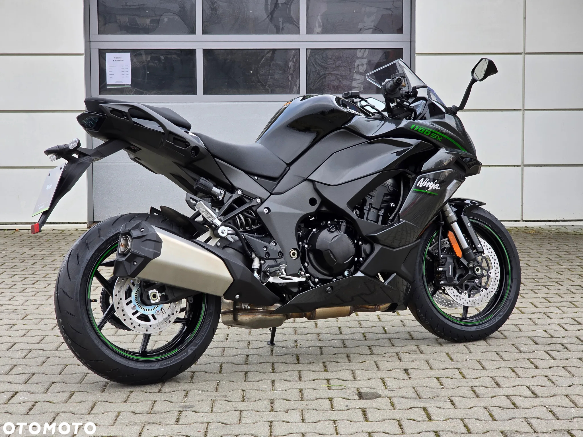 Kawasaki Ninja 1000 SX - 13