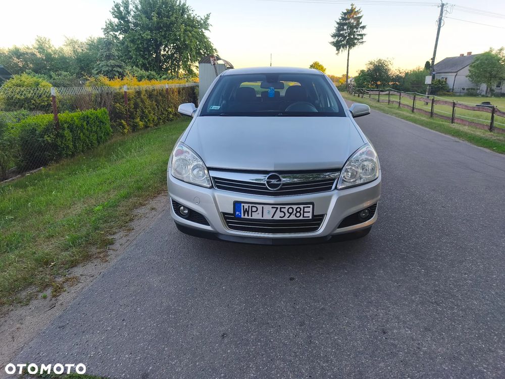 Opel Astra 1.6 Enjoy - 12