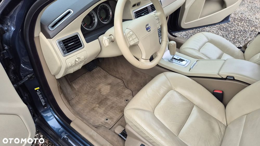 Volvo V70 T6 AWD Momentum - 17