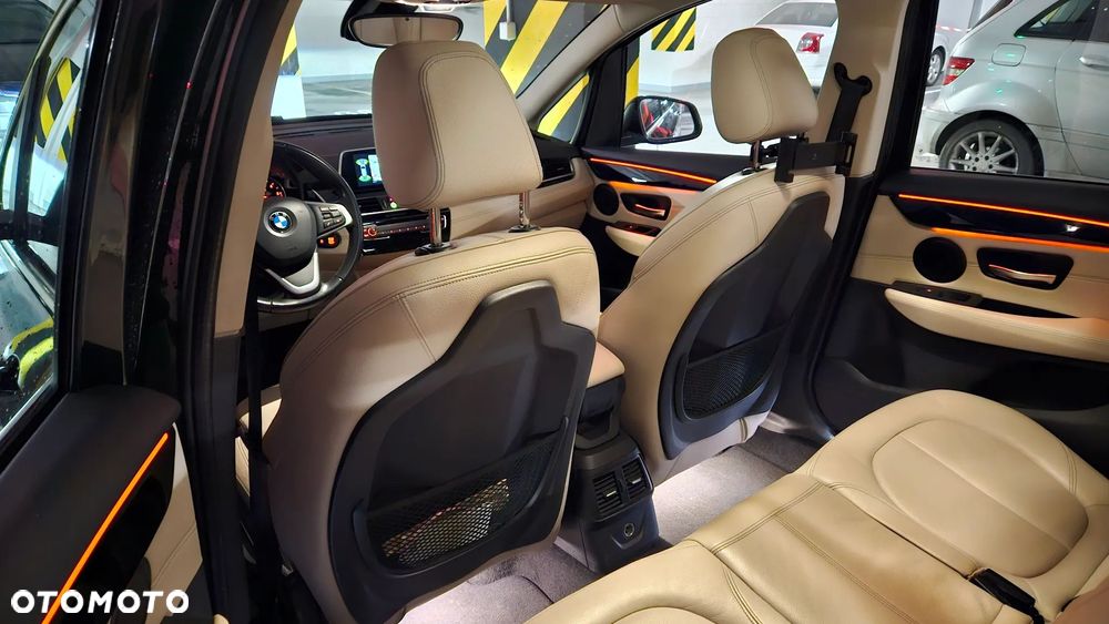 BMW Seria 2 218d Luxury Line - 29