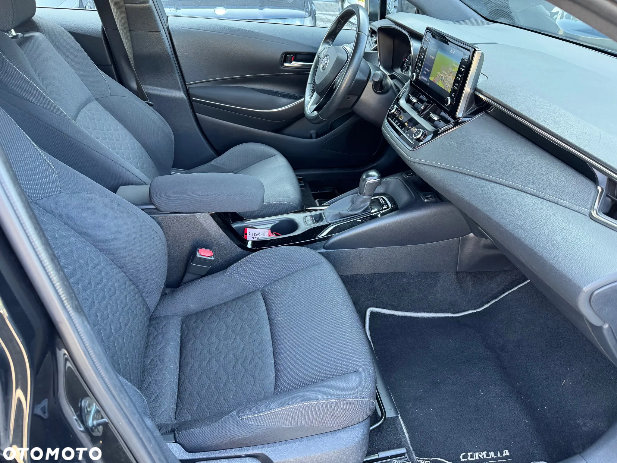 Toyota Corolla 1.8 Hybrid Comfort - 9