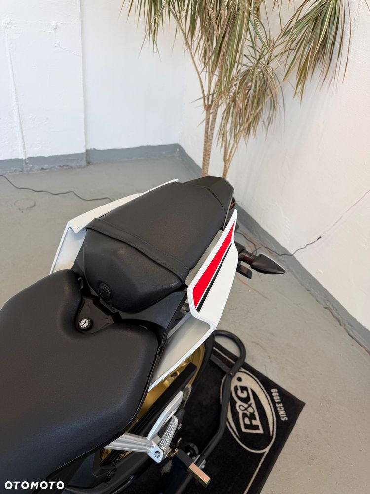Yamaha YZF - 18
