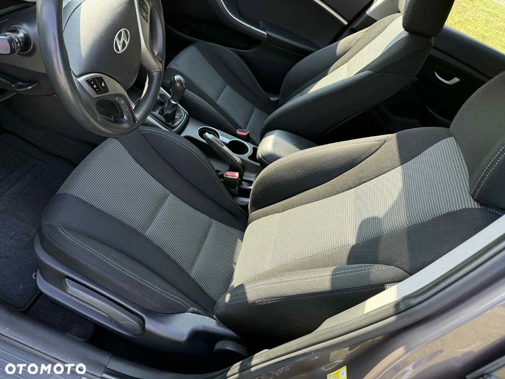 Hyundai i30 1.4 Trend - 13