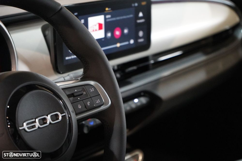 Fiat 600e 54 kWh La Prima - 11