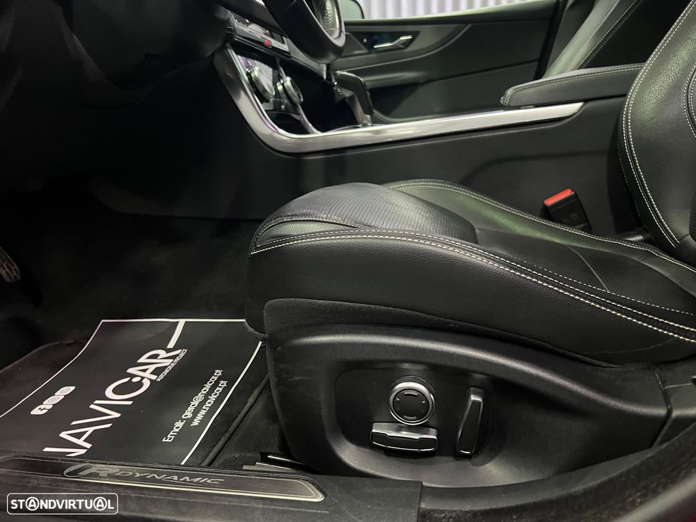 Jaguar XE D180 Aut. R-Dynamic S — fotografia 16