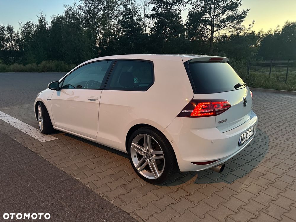 Volkswagen Golf 1.6 TDI BlueMotion Technology Cup - 12