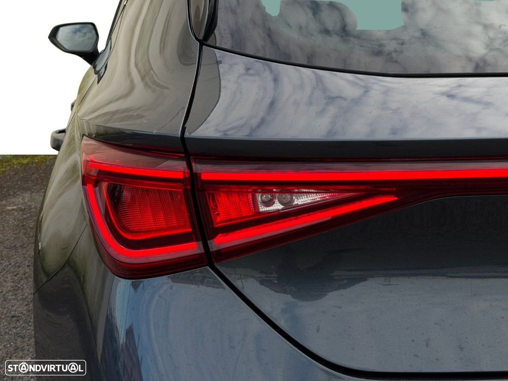 SEAT Leon 1.4 e-Hybrid Xcellence DSG - 37