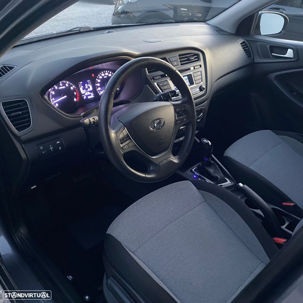 Hyundai i20 1.4 Comfort+P.Look+JLL16 AT - 18