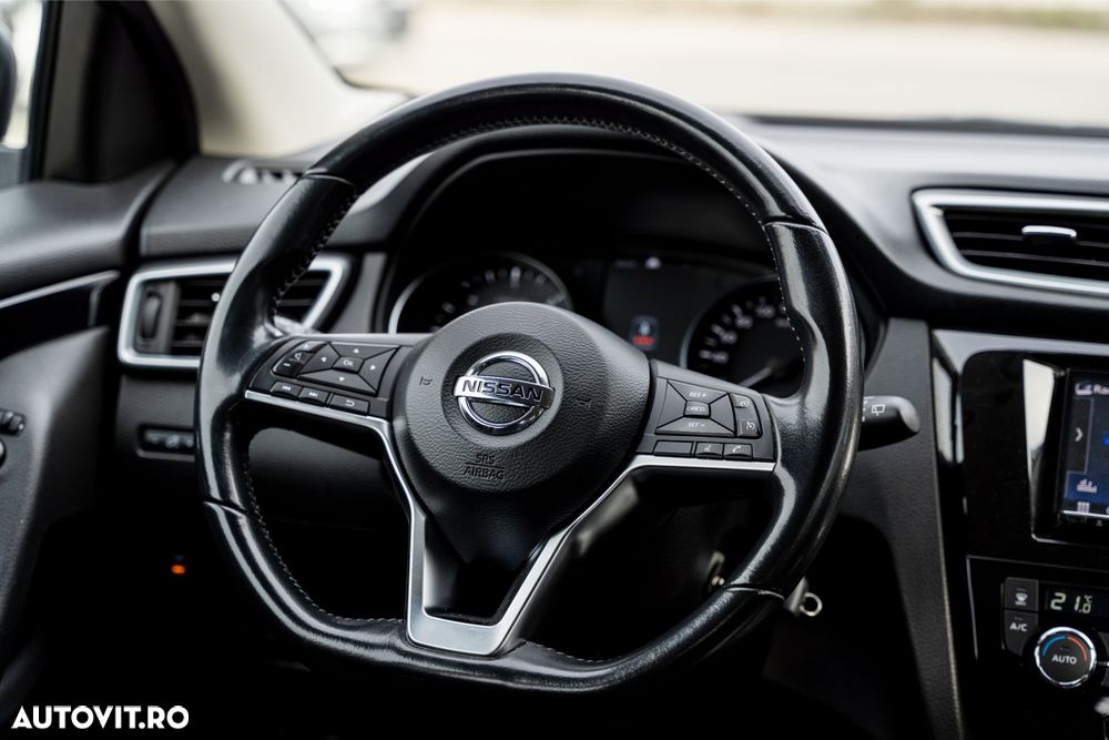 Nissan Qashqai 1.6 DCI Xtronic N-Connecta - 17