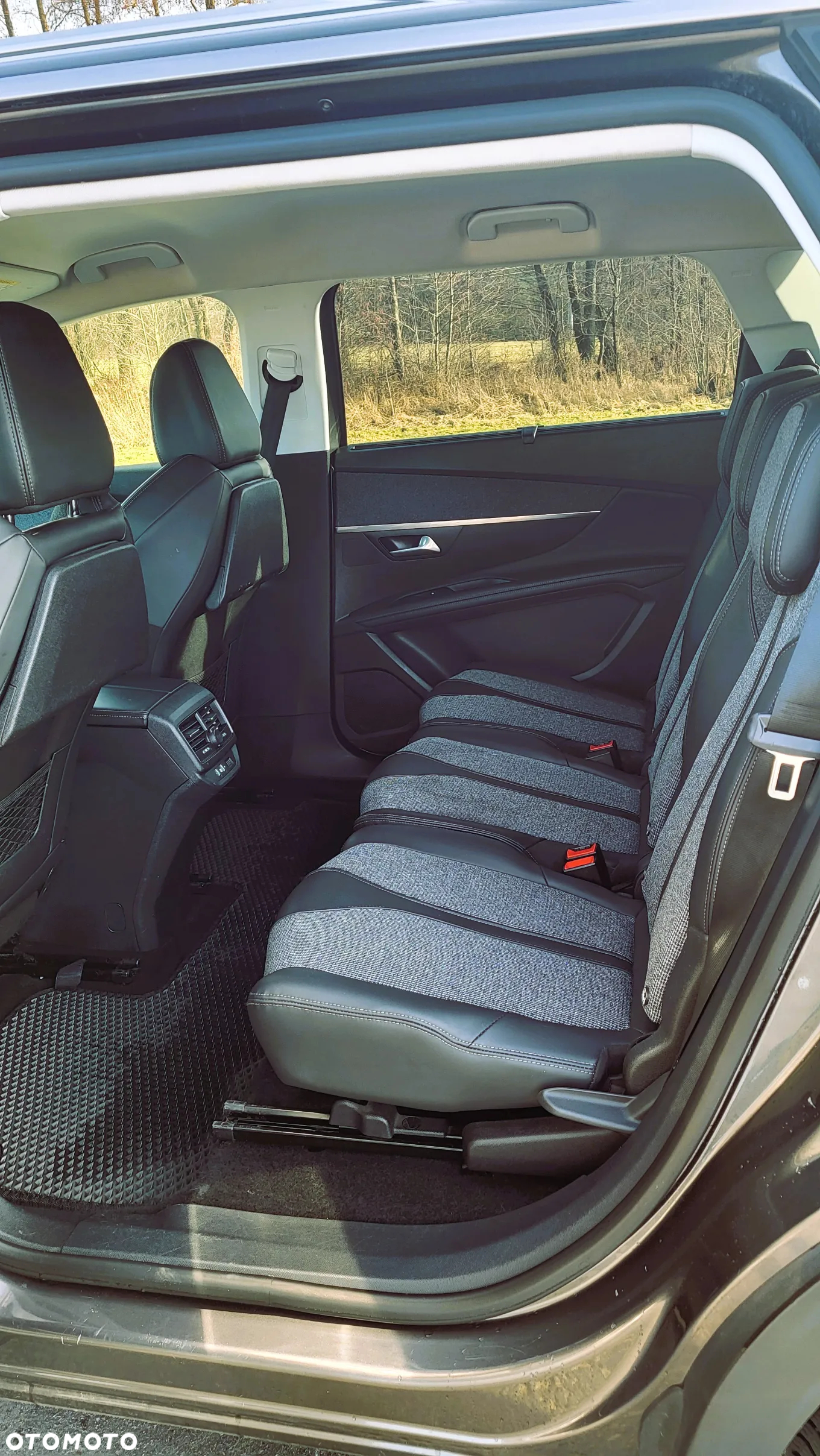 Peugeot 5008 1.6 THP Allure S&S EAT6 - 11