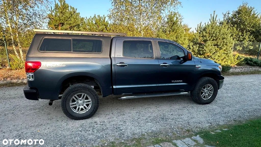 Toyota Tundra - 1