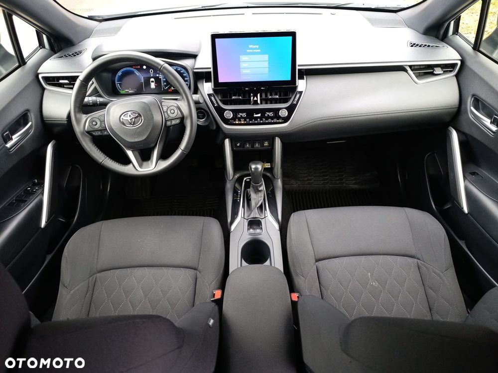 Toyota Corolla Cross - 12
