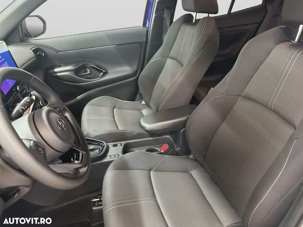 Toyota Yaris Cross 1.5 VVT-i HSD 116 4x2 HEV Dynamic - 14