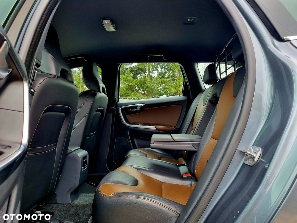 Volvo XC 60 D4 Geartronic Summum - 11